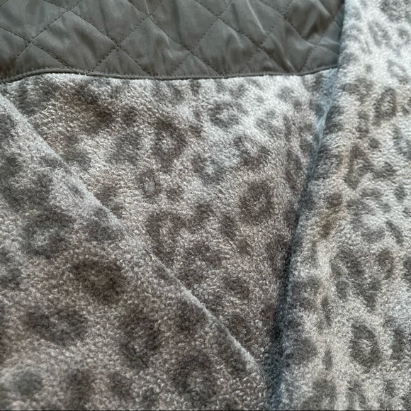 NWT J.Crew Quilted Button Neck Sherpa Tunic Black Leopard Large - Picture 9 of 9